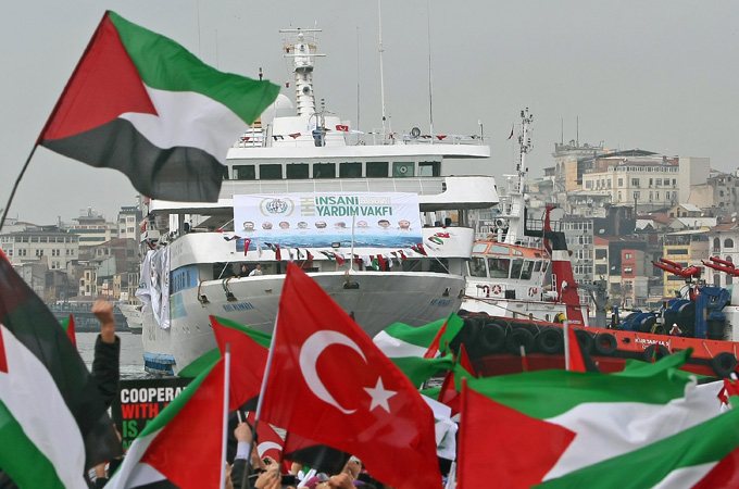 Mavi Marmara ship returns to Istanbul.