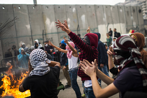 Palestinians riot in Shuafat (Photo: Getty Images)