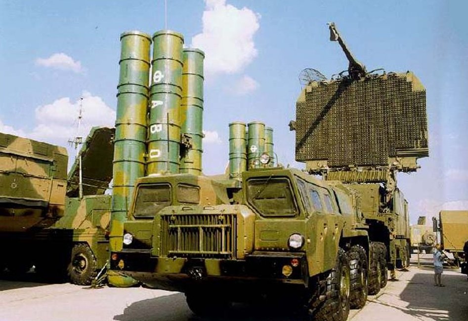 S-300PMU-2 "Favorit" on display.  (Image via enemyforces.net)