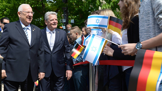 President Reuven Rivlin with German President Joachim Gauck in Berlin. Are the Germans done dealing with anti-Semitism and the millions of infiltrators in Europe? (Photo: Amos Ben Gershom, GPO)
