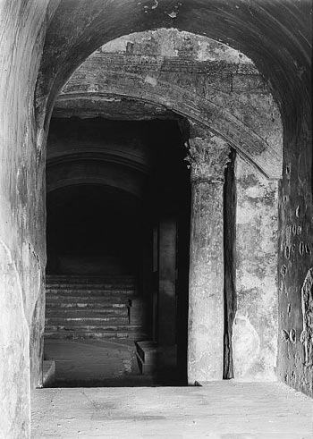 Subterranean passage leading north from the Double Gate toward the center of the Temple Mount. (Library of Congress) - See more at: http://jcpa.org/secrets-under-the-al-aqsa-mosque-a-photographic-essay/#sthash.oYjIEMjs.dpuf