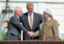 Is it Time to Declare the Failure of the Oslo Accords? L-R: Former Israeli Prime Minister Yitzhak Rabin, former U.S. President Bill Clinton, and former PLO Chairman Yasser Arafat, at the Oslo accords signing ceremony on the White House lawn, 1993. (Wikimedia)
