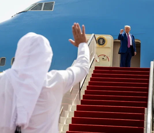 Know the financial connections of President Trump to the vicious antisemitic empire of Qatar.